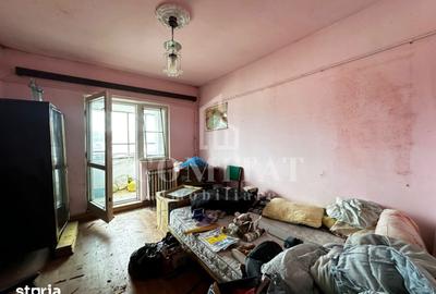 Apartament cu 3 camere decomandat în Între Lacuri