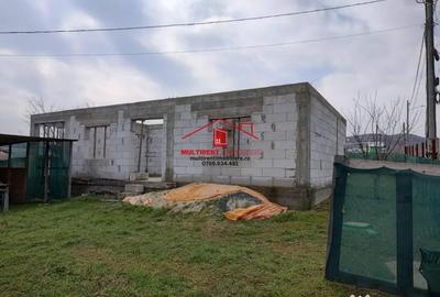 Casă cu 2 camere cu Teren 451 Mp în Somova - 1