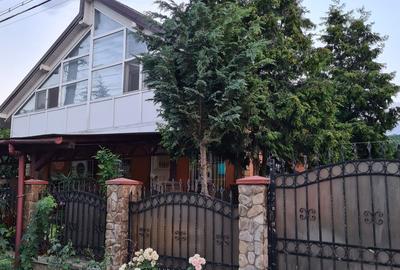 Casă cu 6 camere cu Teren 1100 Mp în Cozia - 8