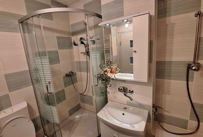 Apartament cu 3 camere decomandat în Tudor