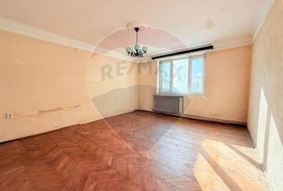 Casă cu 4 camere cu Teren 318 Mp în Gorjului - 5