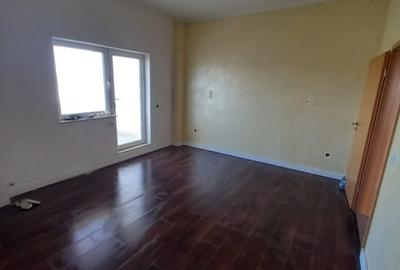 Penthouse cu 5 camere decomandat în Central - 3