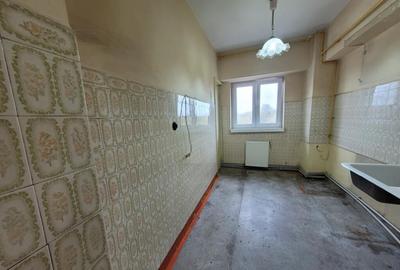 Apartament 4 camere - 82 mp - ultracentral - Targu Jiu Apartament 4 camere - 82 mp - ultracentral - Targu Jiu - 6