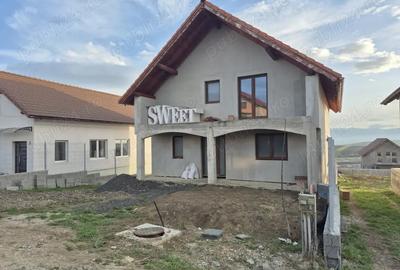 Casă cu 6 camere în Șura Mare - 9