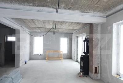 Casă cu 4 camere cu Teren 692 Mp în Central - 13