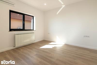 Casă cu 5 camere cu Garaj în Corbu - 8