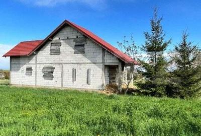 Casă cu 6 camere cu Teren 2800 Mp în Siret - 5