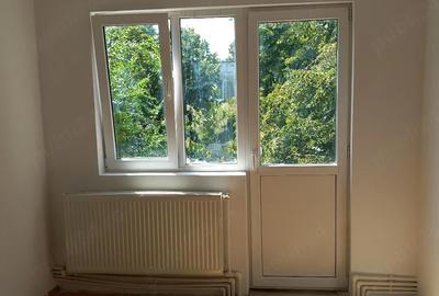 Apartament cu 3 camere decomandat în Micro 40