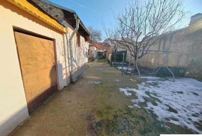 Casă cu 4 camere cu Teren 525 Mp în Tineretului - 2