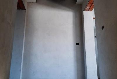 Duplex cu 4 camere cu Canalizare în Plopi - 2