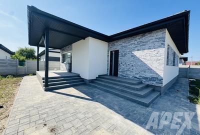 Casa 4 camere | COMISION 0% | Panouri fotovoltaice | Teren 430mp | Domnesti