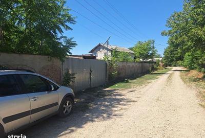 Teren de 300 mp, în Ștorobăneasa - 2