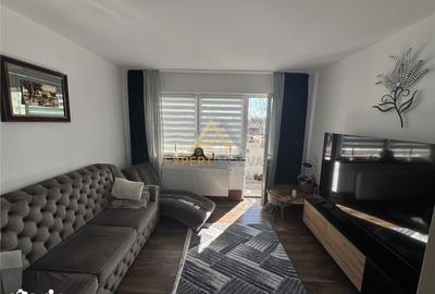 Apartament cu 3 camere în Săsar