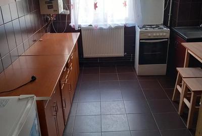 Apartament cu 3 camere decomandat în Central - 3