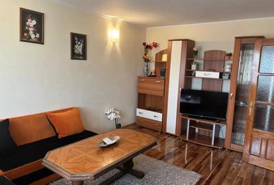 Apt de inchiriat 3 camere decomandate