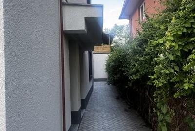 Casa bifamiliala- 2 apartamente in vila 1 Mai- PROASPĂT RENOVAT - 3