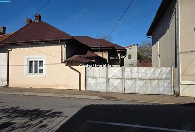 Casa 4 camere, teren de 438 mp - 1