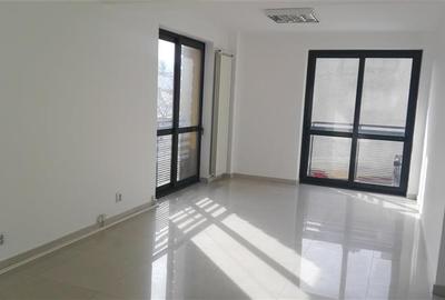 Birou, de 48 mp, în Central - 11