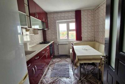 Apartament cu 4 camere decomandat în Roșu - 2