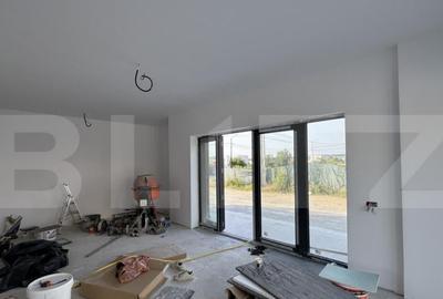Spa?iu comercial parter bloc nou, 60 mp, vitrina, parcare,