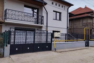 Casă individuală cu 5 camere cu Canalizare în Sud-Est - 2