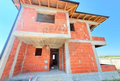 Casă / Vilă individuala  de vanzare | La rosu | Dragomiresti-Deal - 3