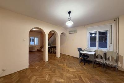 Casa cu 4 camere de inchiriat | Complexul Studentesc - 2