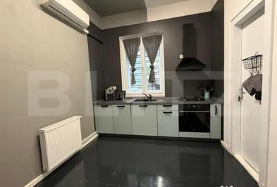 Apartament cu 4 camere decomandat, mobilat în Central - 3