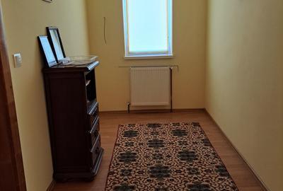 Casa-Vila ultrafinisata in regim D+P+E cu toate utilitatile cu 900 mp,teren - 16