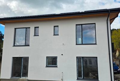 Casă individuală cu 4 camere cu Teren 600 Mp în Sânpetru - 1