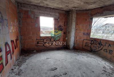 Vila la rosu cu 2000mp curte in comuna Cornetu - 7