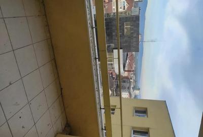 Apartament cu 3 camere decomandat în Decebal - 4