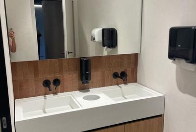 Spațiu comercial, de 280.36 mp, în Nord - 4