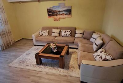 Apartament cu 3 camere decomandat în Central - 1