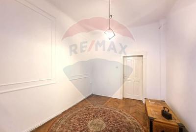 Casă cu 5 camere cu Teren 250 Mp în Tineretului - 6
