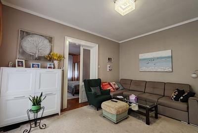 Casă individuală cu 6 camere cu Canalizare în Centrul Istoric - 2