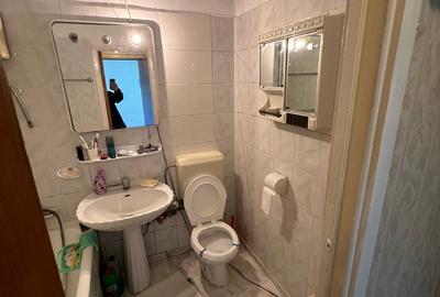 Apartament cu 3 camere decomandat în Drumul Taberei - 16