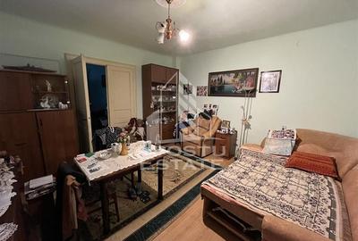 Casă individuală cu 5 camere în Central