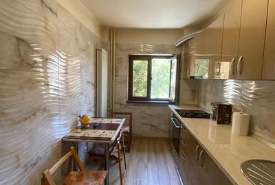 Apartament cu 2 camere decomandat, mobilat în Polonă - 16