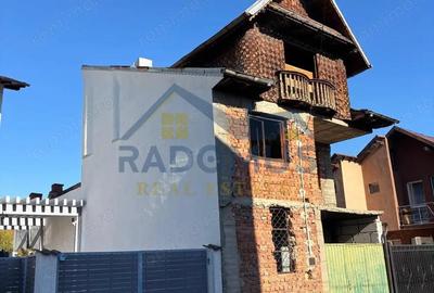 Casa S+P+1+M la ro?u Str. Drepta?ii - Ploie?ti -103 mp utili - 2