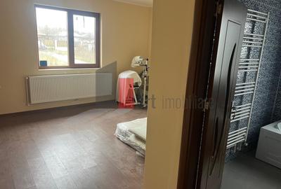 Casă cu 3 camere în Central - 6
