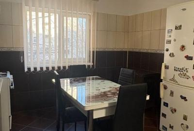 Apartament cu 3 camere semidecomandat, mobilat în Uverturii - 6