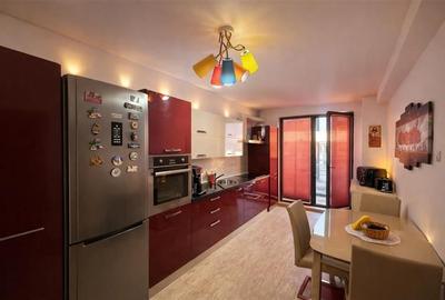 Central,  LUX Class - 2