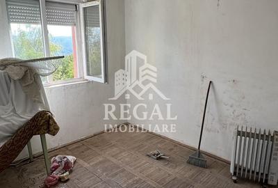 Apartament cu 4 camere circular în Ghelari - 11