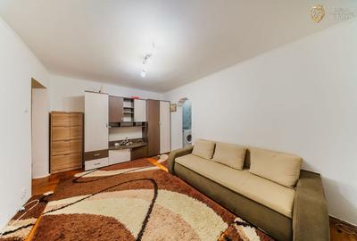 Apartament cu 2 camere semidecomandat, mobilat în Central