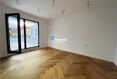 Persoana fizica de vanzare doua VILE DE LUX cu vedere la lac CORBEANCA - 12