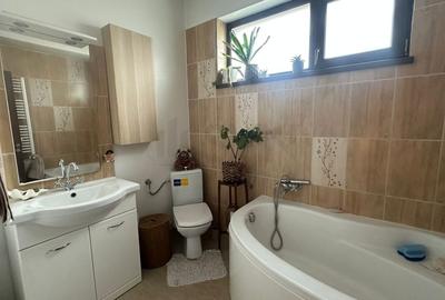 Casă individuală cu 5 camere cu Canalizare în Parcul Circului - 11