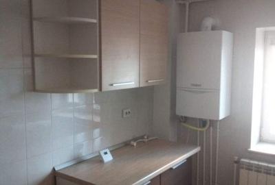 Apartament cu 3 camere decomandat în Capitol - 5