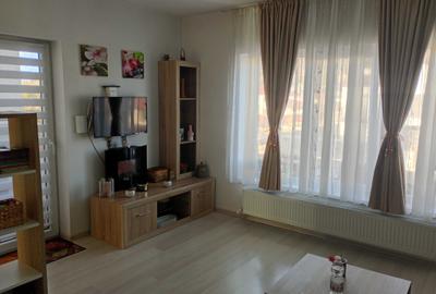 Apartament cu 2 camere decomandat în Sânpetru - 3