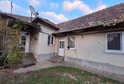 Casa individuala de vanzare cu livada si teren generos in Luna de Sus - 3